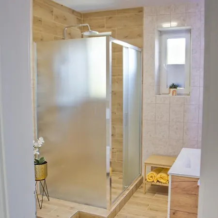 Apartment Dve Deci -